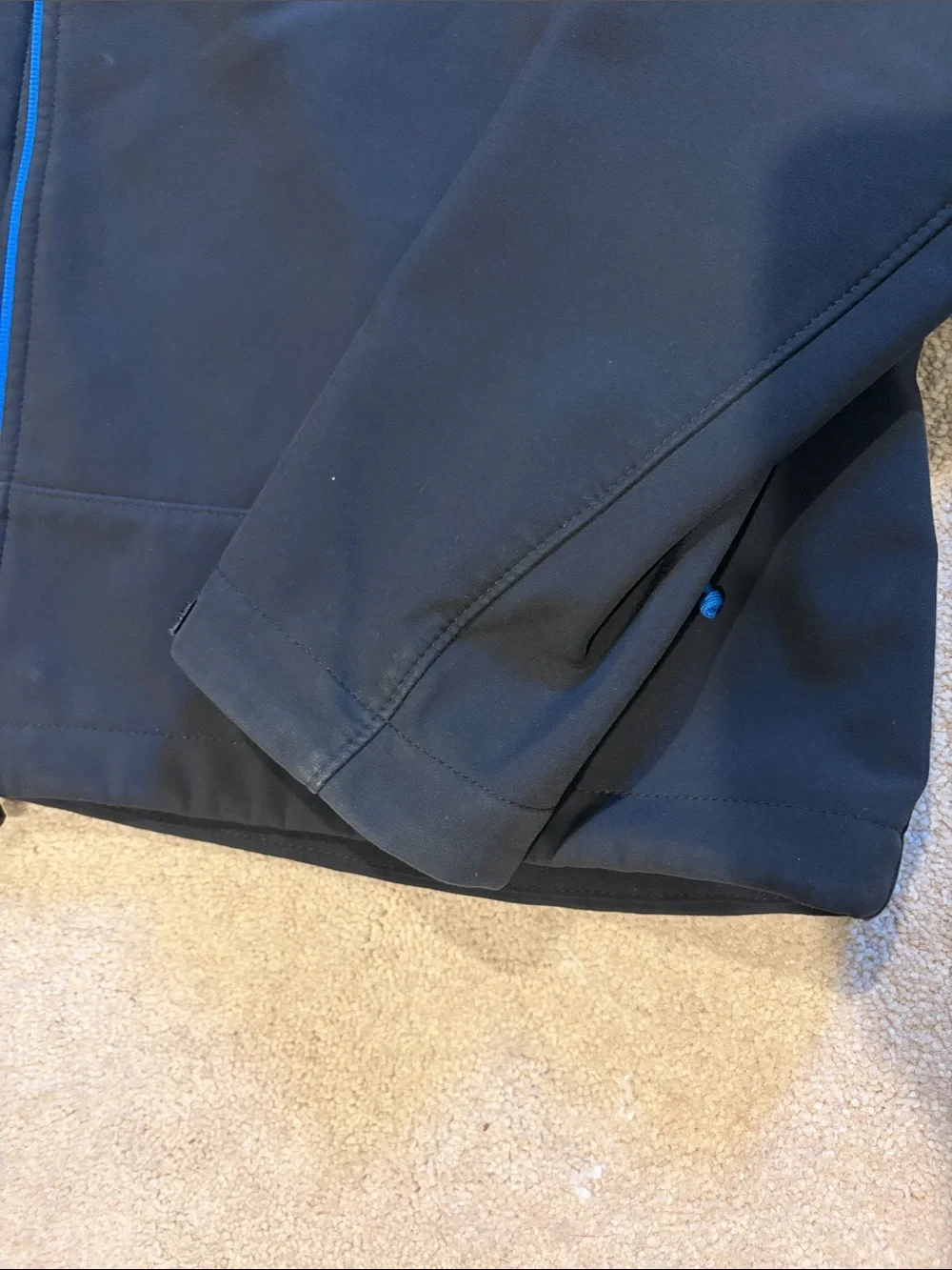 XL The North Face black jacket with blue accents